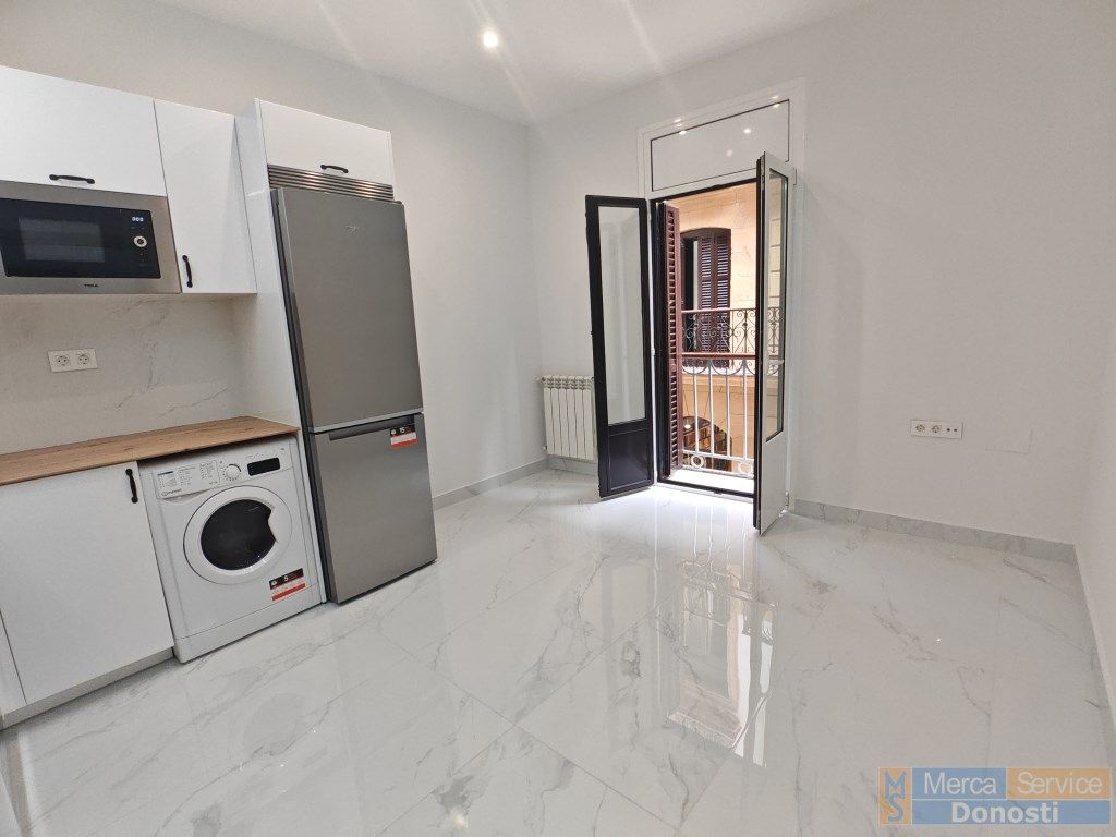 Kitchen of Flat for sale in Donostia - San Sebastián   with Balcony