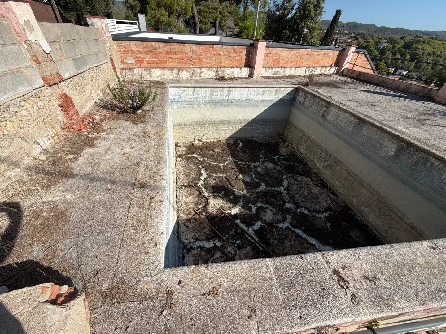 Piscina de Finca rústica en venda en Vilanova i la Geltrú amb Jardí privat, Terrassa i Piscina