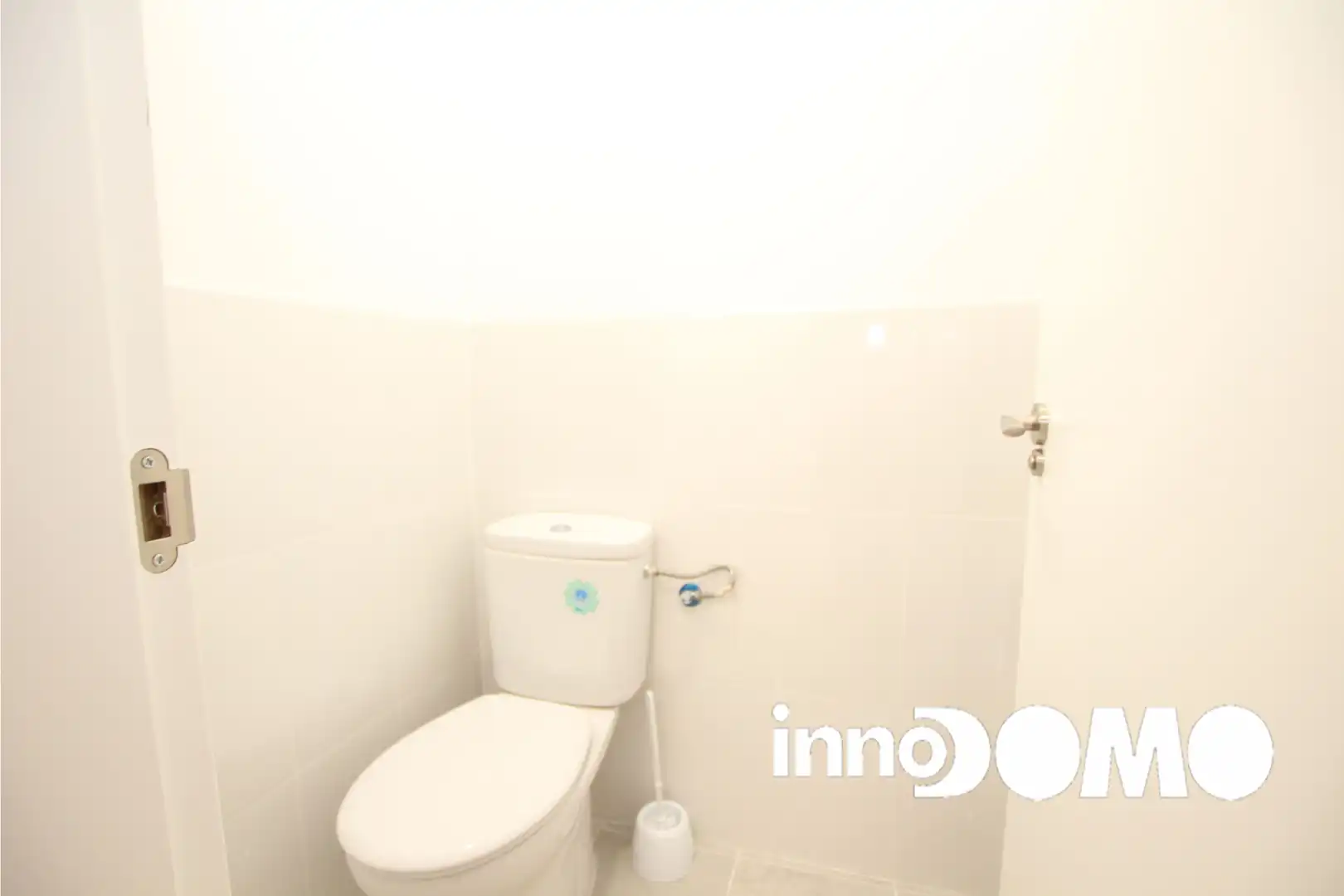 Baño de Local de alquiler en Parla con Aire acondicionado, Calefacción y Domótica
