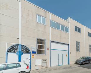 Vista exterior de Nau industrial en venda en Alcorcón amb Alarma