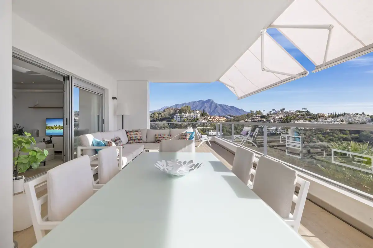 Penthouse with pool for sale in Los Arqueros  - Puerto del Almendro