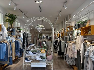Local comercial en traspàs a gran via de fernando el catolico 8