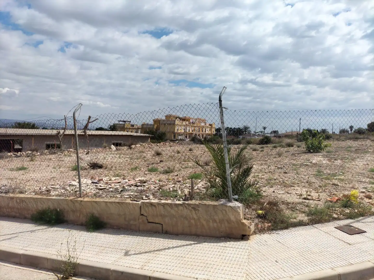 Residential land for sale in Cox