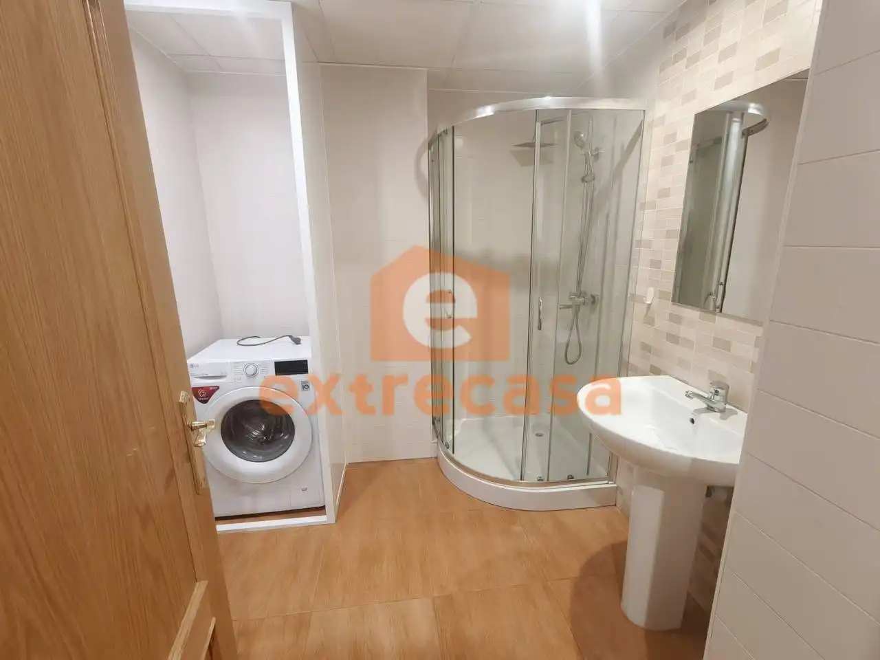 Baño de Apartamento de alquiler en Badajoz con Aire acondicionado, Amueblado y Balcón