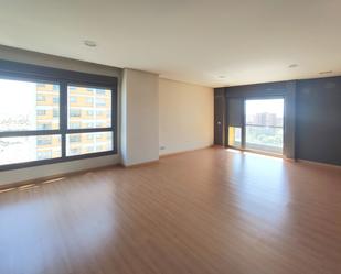 Living room of Flat for sale in  Madrid Capital  with Air Conditioner and Balcony