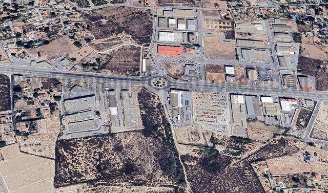 Nave industrial en Alquiler en La Algoda - Matola - Llano de San José