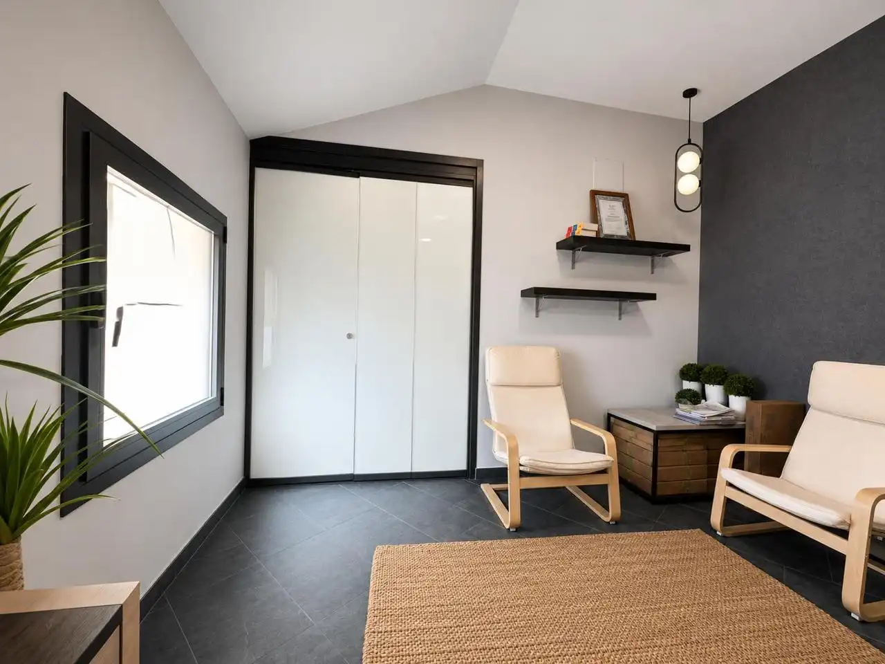 Office for rent in Segovia  with Air Conditioner