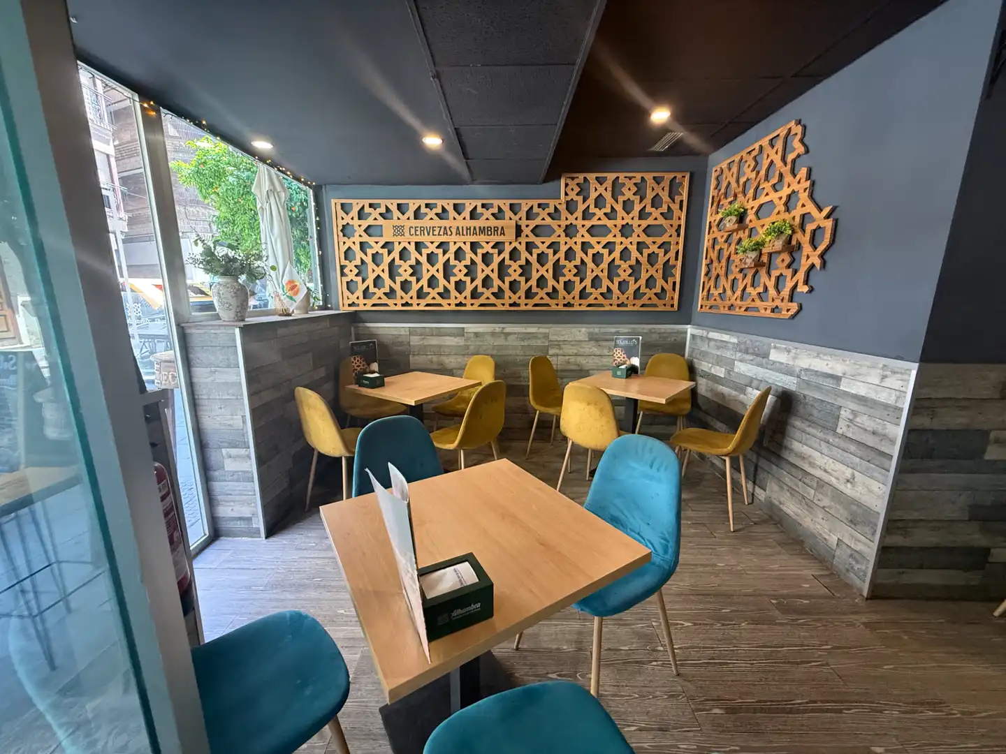 Terraza de Local en traspaso en Granada con Aire acondicionado, Parquet y Terraza