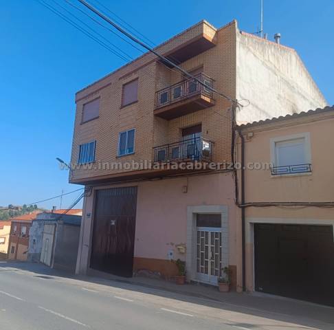 Casa-chalet en Venta en Entrena