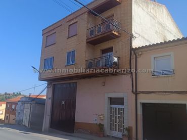 House for sale in Entrena