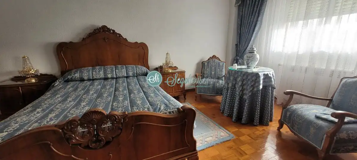 Bedroom of Flat for sale in Segovia  with Heating, Parquet flooring and Terrace