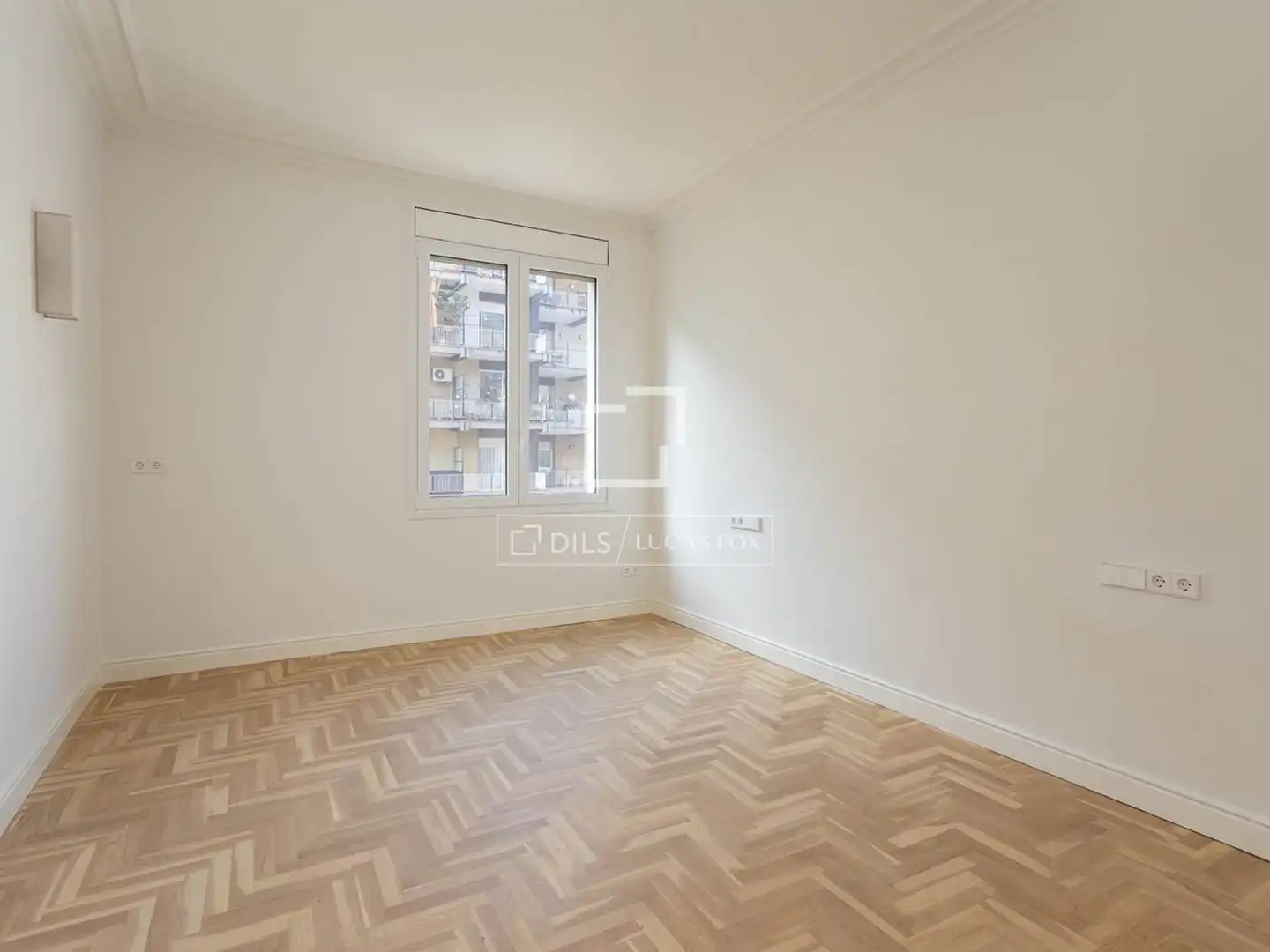Bedroom of Flat for sale in Barcelona  with Air Conditioner, Heating and Parquet flooring