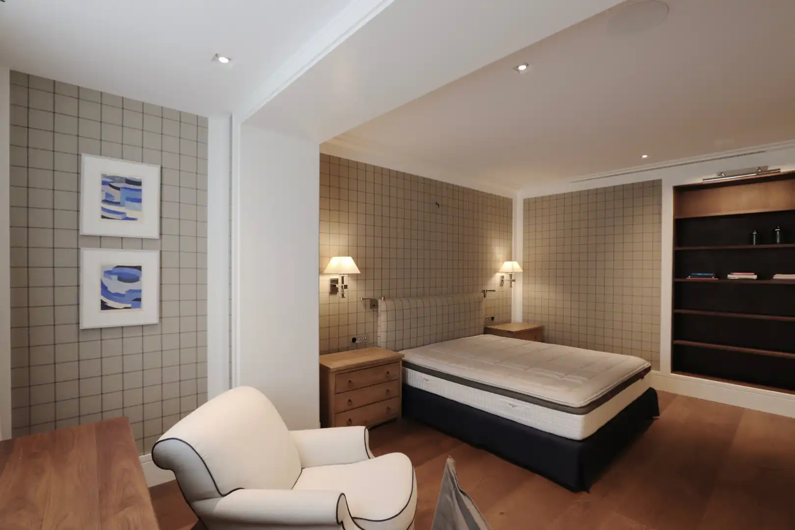 Bedroom of Flat for sale in Madrid  with Air Conditioner, Heating and Parquet flooring