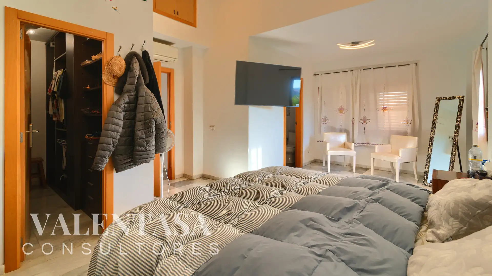 Bedroom of Houses for sale in L'Eliana  with Air Conditioner, Heating and Private garden