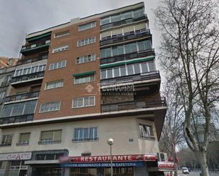 Exterior view of Flat to rent in  Madrid Capital  with Heating and Furnished