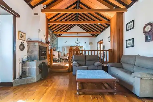 Sala de estar de Piso en venta en Vega de San Mateo con Terraza, Trastero y Amueblado