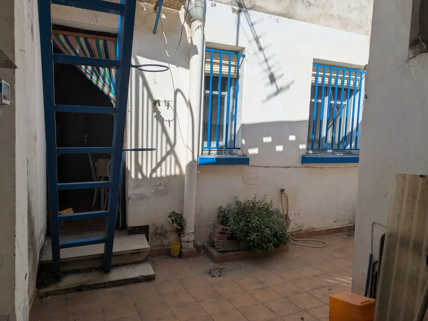 Exterior view of Flat for sale in Monzón  with Heating, Private garden and Storage room