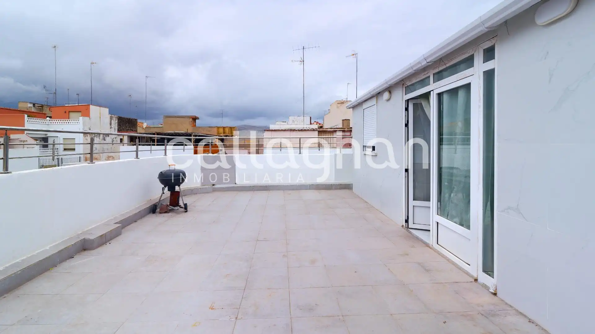 Terraza de Piso en venta en Sagunto / Sagunt con Terraza