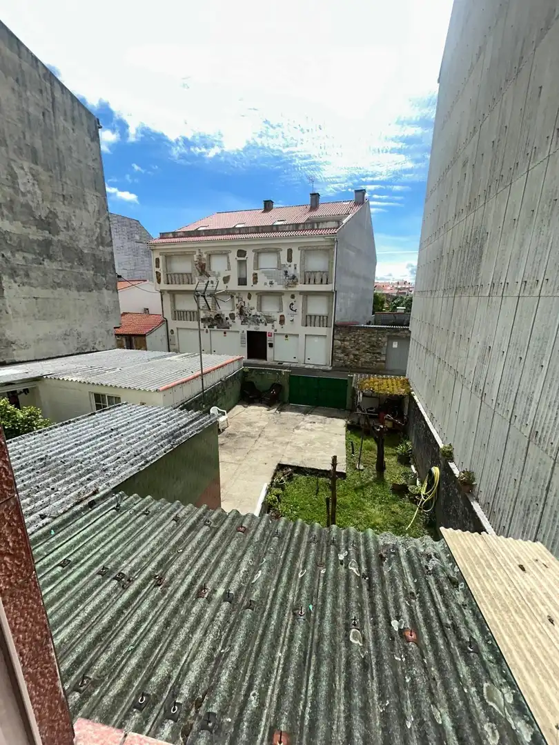 Vista exterior de Casa o xalet en venda en A Pobra do Caramiñal amb Traster, Moblat i Balcó