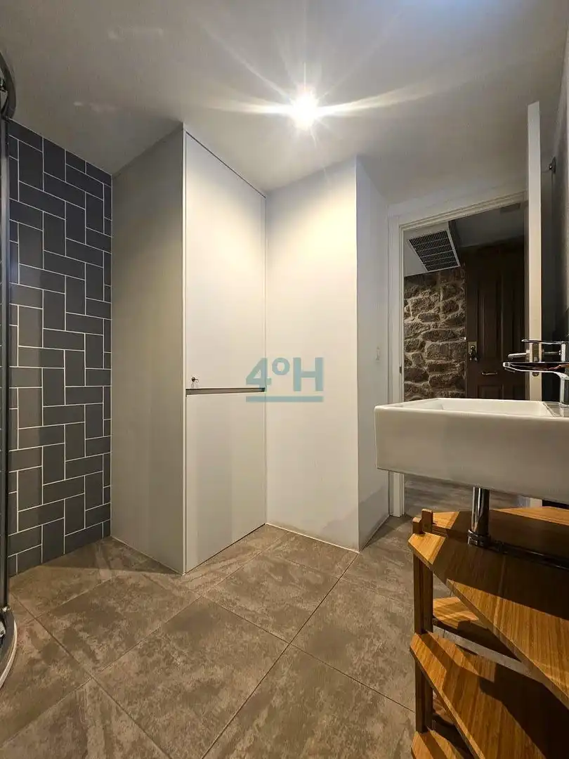 Bathroom of Study for rent in Ourense Capital   with Heating and Balcony