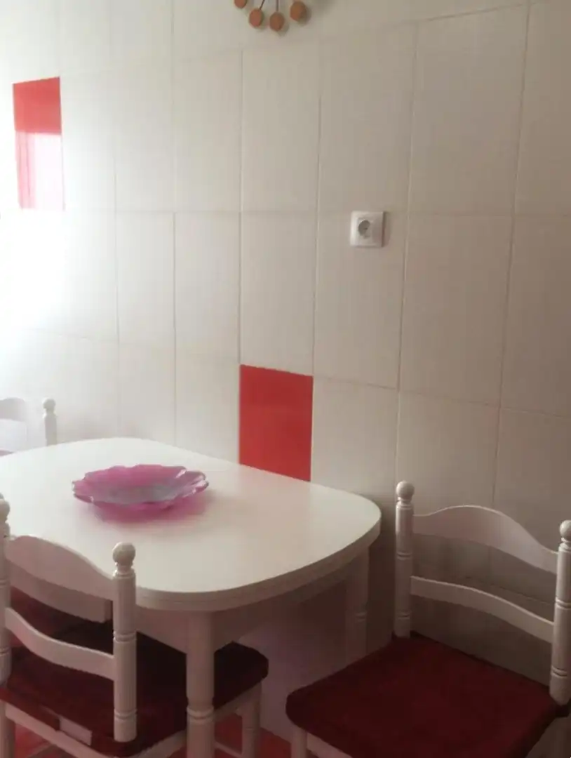 Bany de Pis de lloguer en Oviedo  amb Calefacció i Moblat