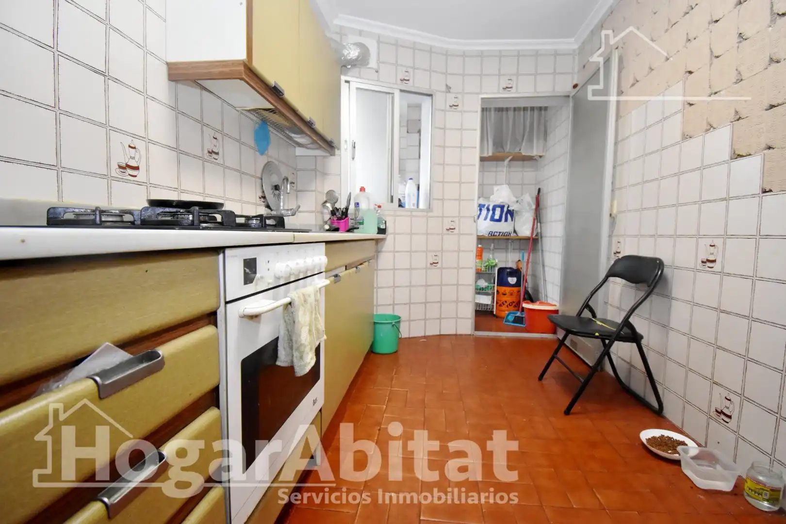 Cocina de Piso en venta en Castellón de la Plana / Castelló de la Plana con Trastero y Balcón