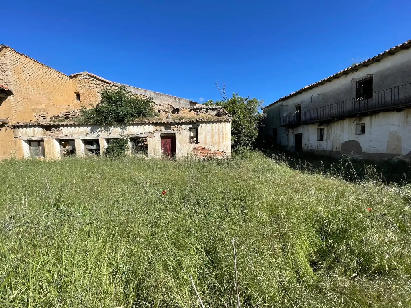 Finca rústica en venda en Pedrosa del Rey amb Jardí privat, Parquet i Traster