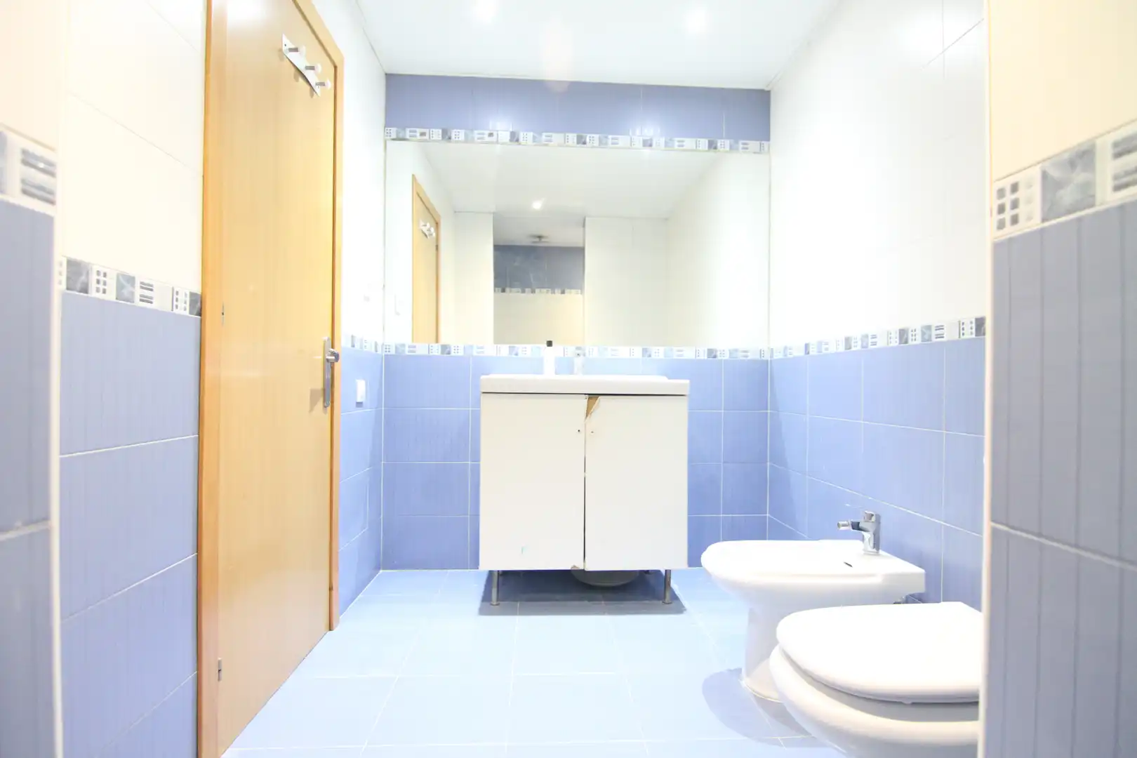 Baño de Piso en venta en Olesa de Montserrat con Horno y Alarma