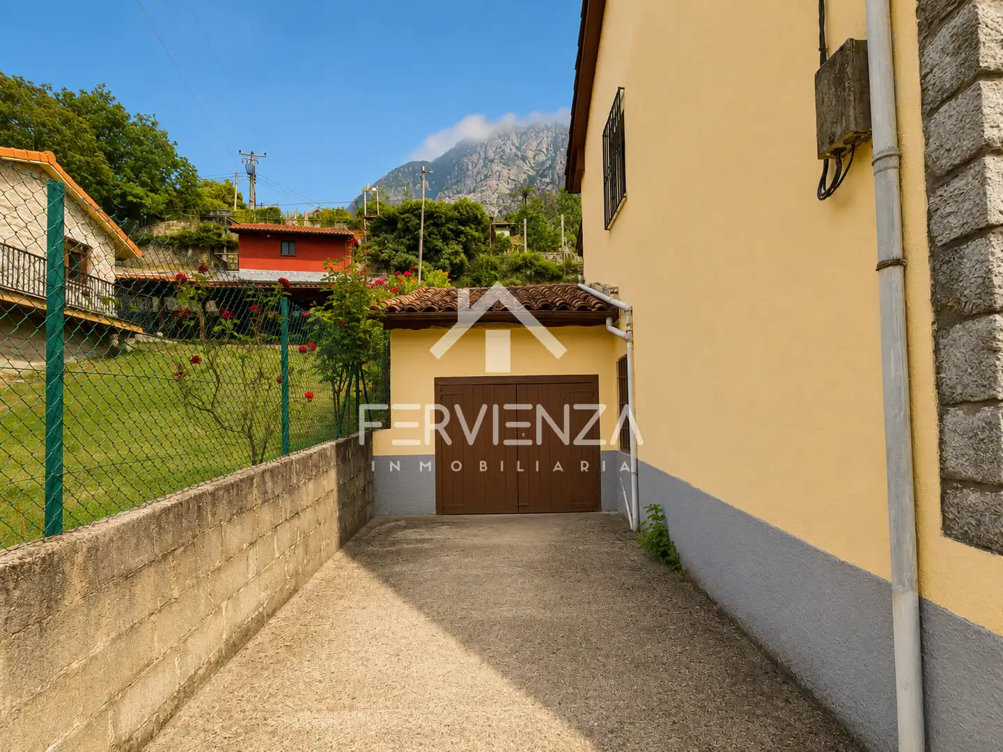 Vista exterior de Casa o chalet en venta en Teverga