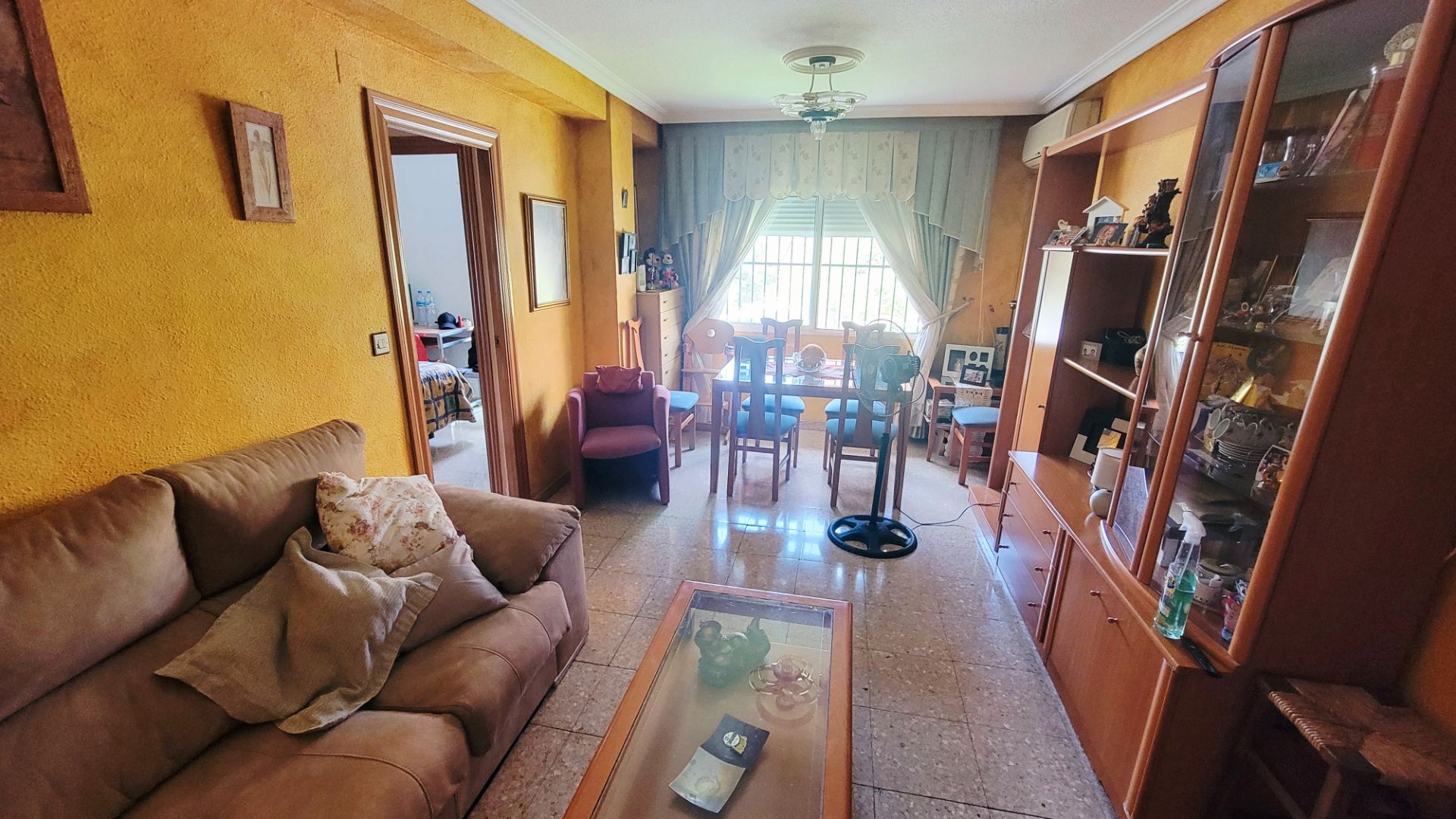Sala d'estar de Pis en venda en Alicante / Alacant amb Aire condicionat i Moblat