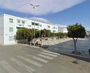 Vista exterior de Pis en venda en Roquetas de Mar