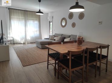 Apartament amb balcó de lloguer a PERIS Y VALERO