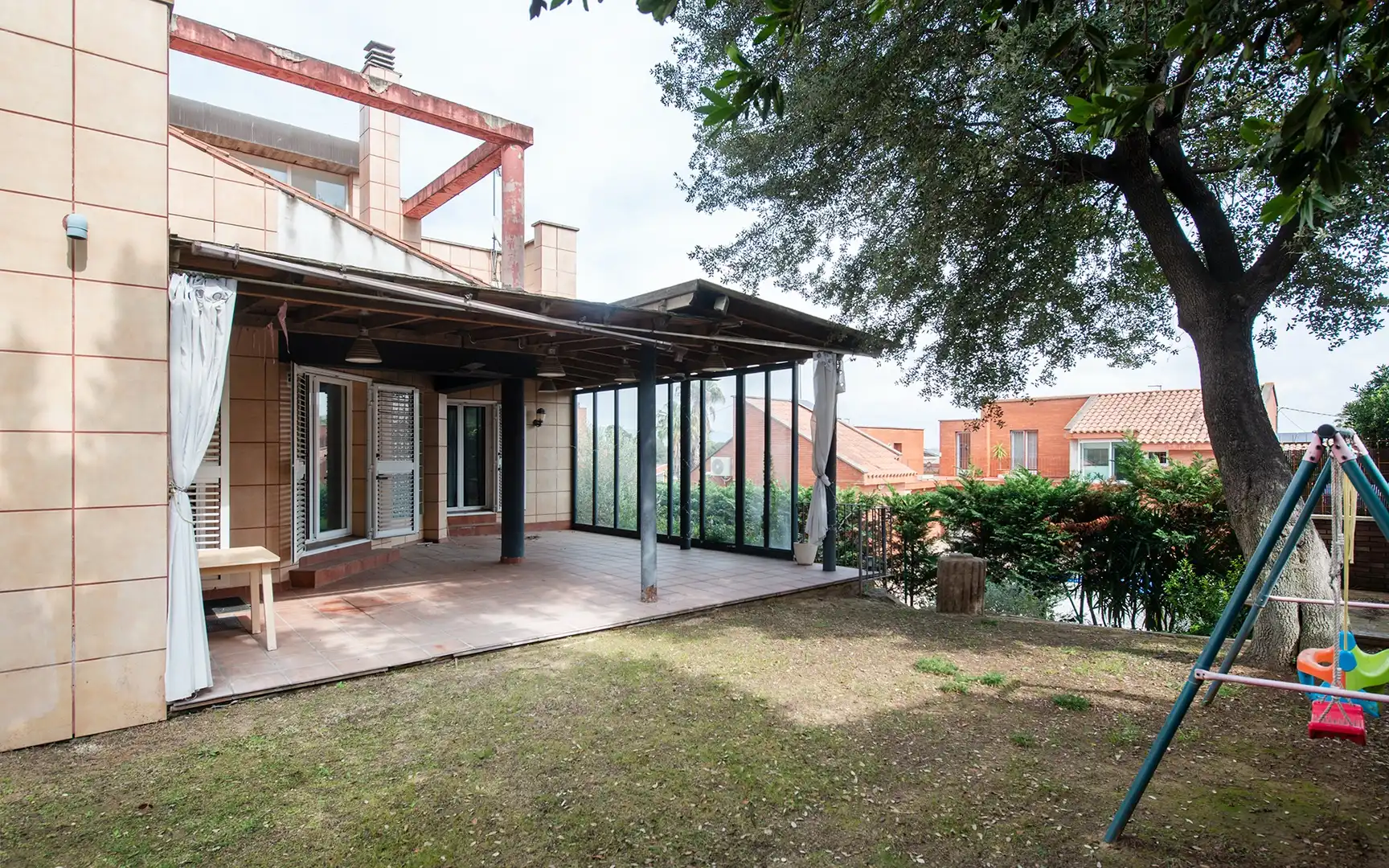 Terraza de Casa o chalet en venta en Sant Boi de Llobregat con Aire acondicionado, Jardín privado y Trastero