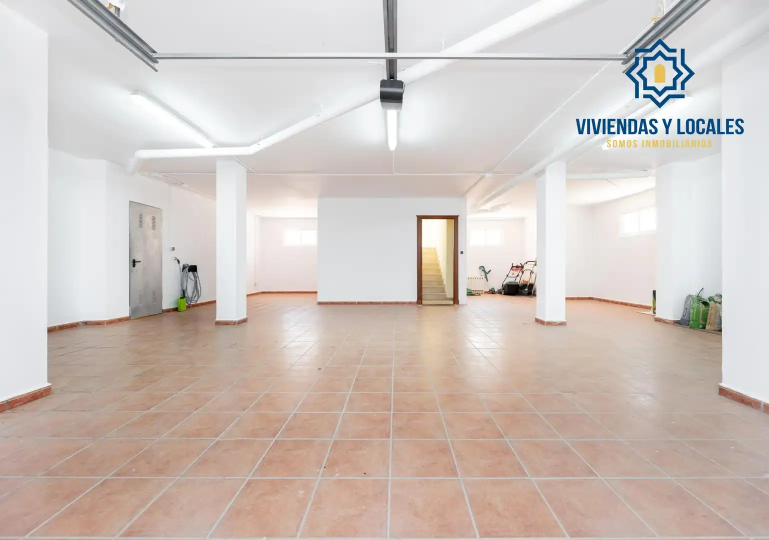 Houses for sale in Dílar  with Air Conditioner, Heating and Private garden