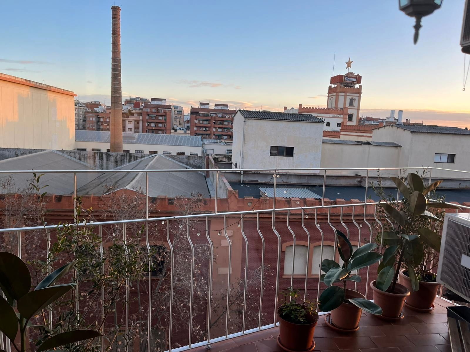 Exterior view of Flat for sale in  Barcelona Capital  with Air Conditioner, Heating and Parquet flooring