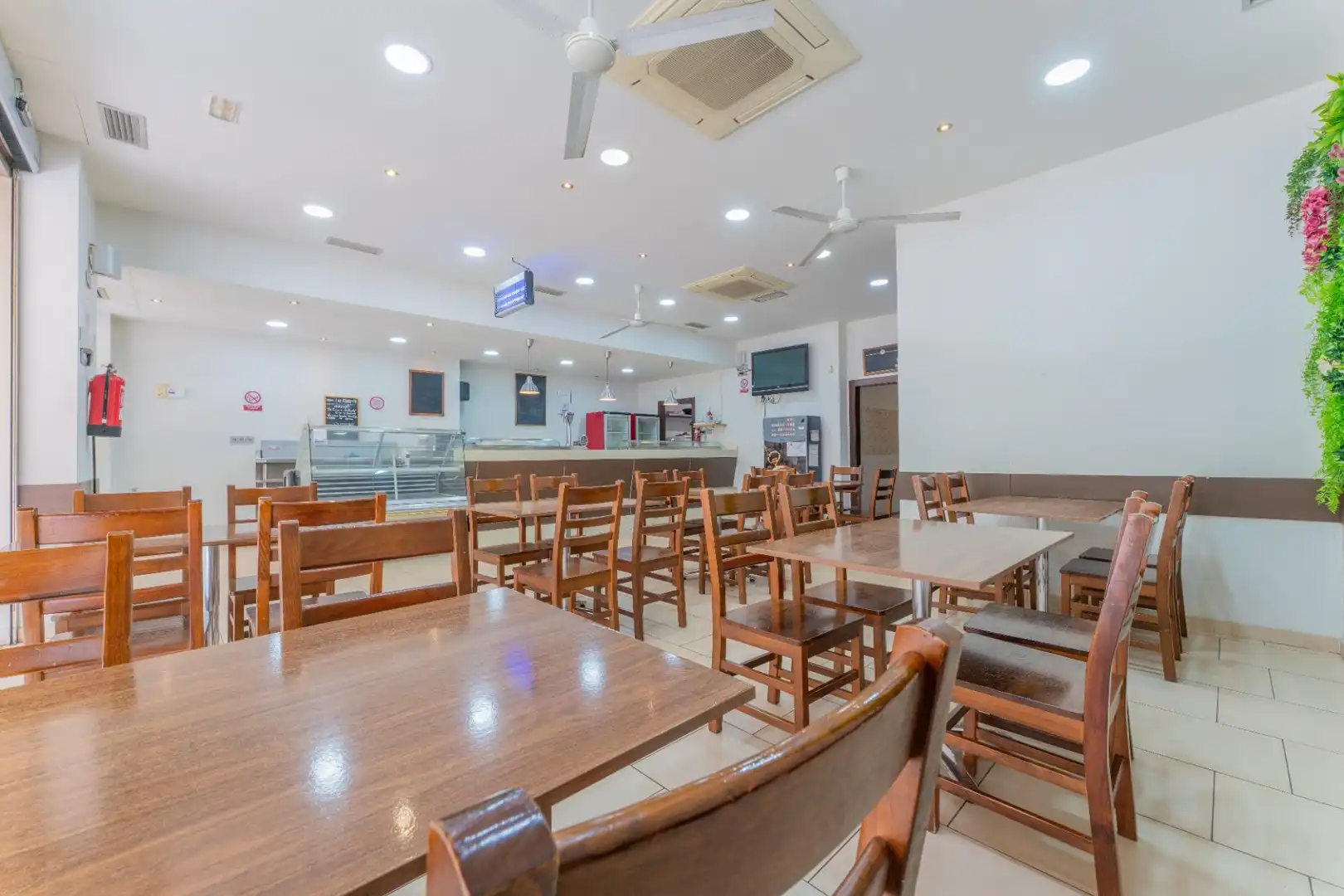 Local comercial en venta en Las Bayas, imagen 11