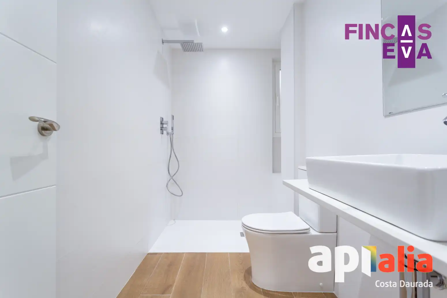Baño de Piso en venta en Vila-seca con Piscina y Balcón
