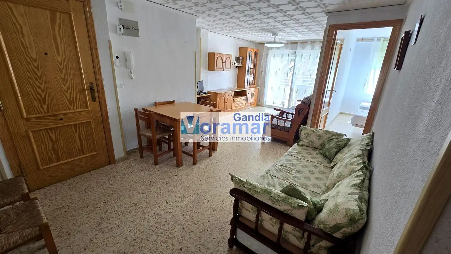 Schlafzimmer von Wohnungen zur Miete in Miramar mit Heizung, Terrasse und Möbliert