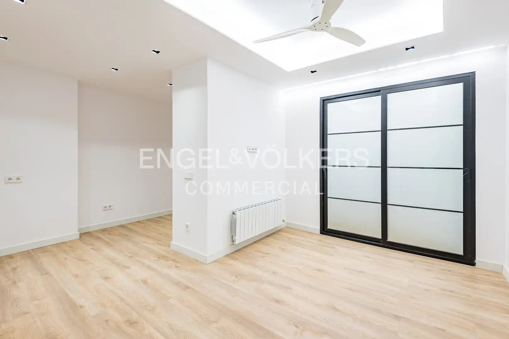 Büro zum Verkauf in Barcelona mit Klimaanlage