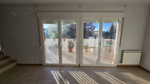 Foto 4 de Casa adosada en venta en Pioz, Guadalajara
