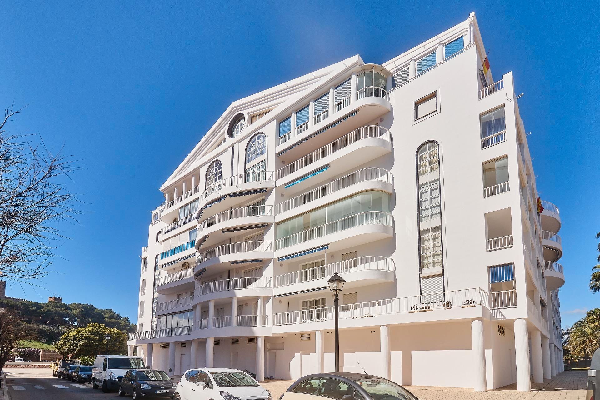 Exterior view of Flat for sale in Fuengirola  with Air Conditioner, Terrace and Community pool