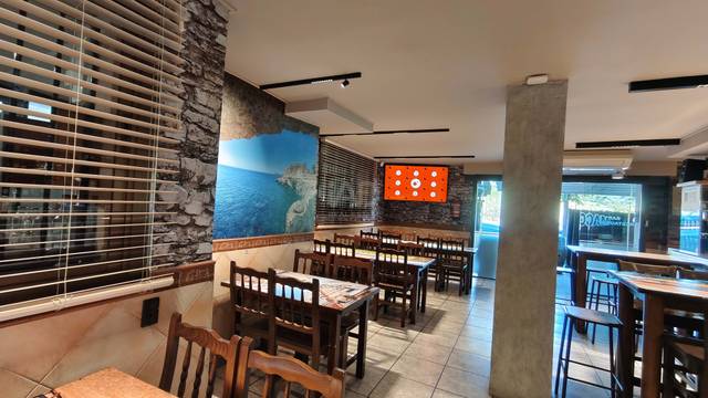 Local comercial en Venta en  Calle ronda de la creu de pedra 25, 25 en Vista Alegre