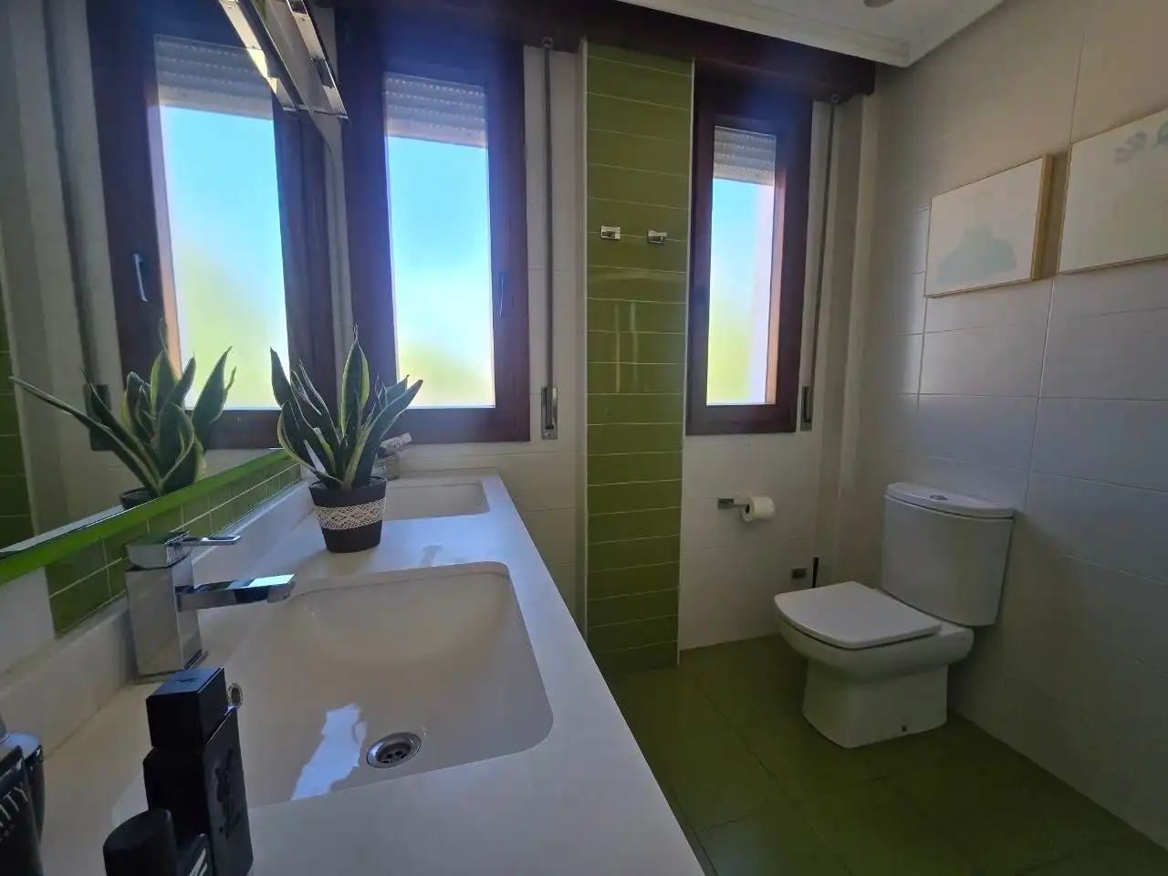 Baño de Casa o chalet en venta en  Logroño con Calefacción, Jardín privado y Terraza