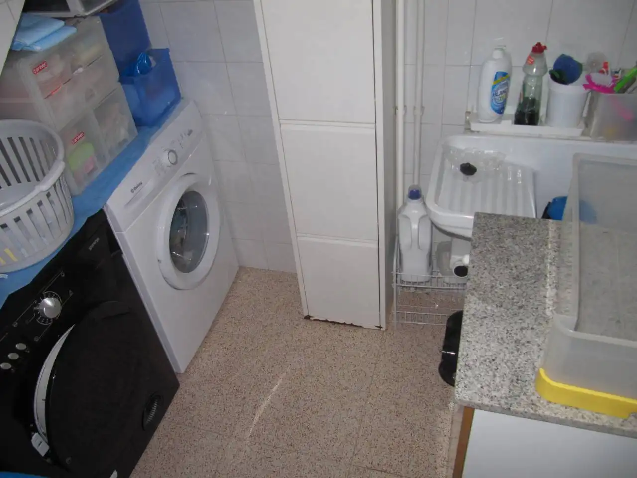 Badezimmer von Einfamilien-Reihenhaus zum Verkauf in Terrassa mit Heizung, Terrasse und Schwimmbad