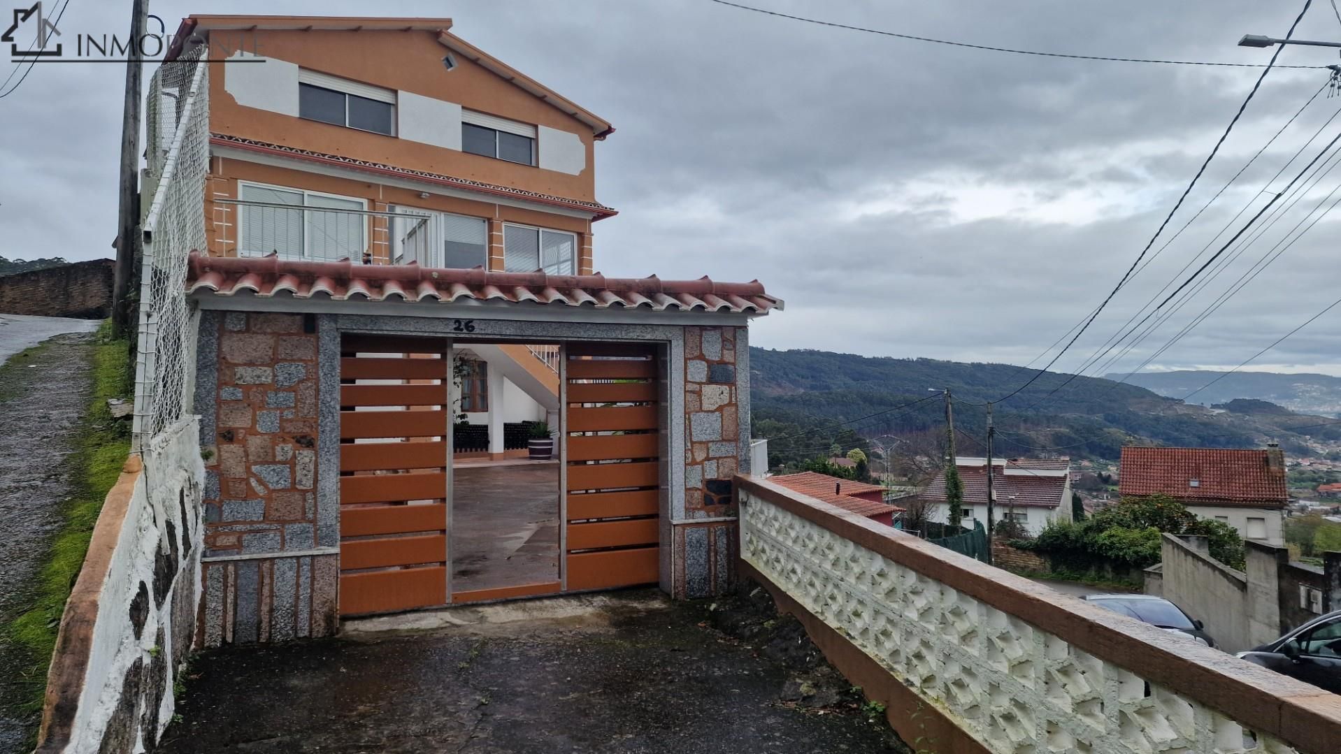 Vista exterior de Casa o xalet en venda en Moaña amb Jardí privat