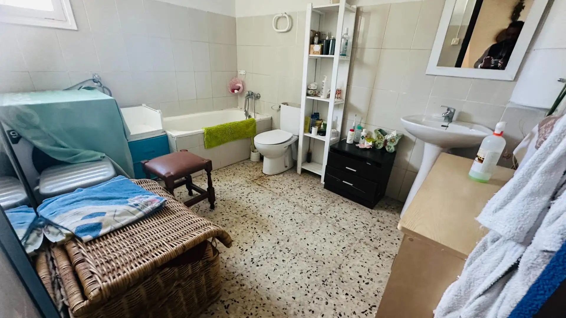 Bany de Casa o xalet en venda en Elche / Elx amb Jardí privat, Traster i Piscina