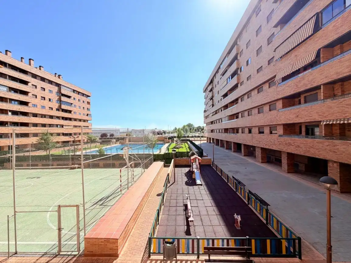 Vista exterior de Piso en venta en Seseña con Aire acondicionado, Calefacción y Terraza