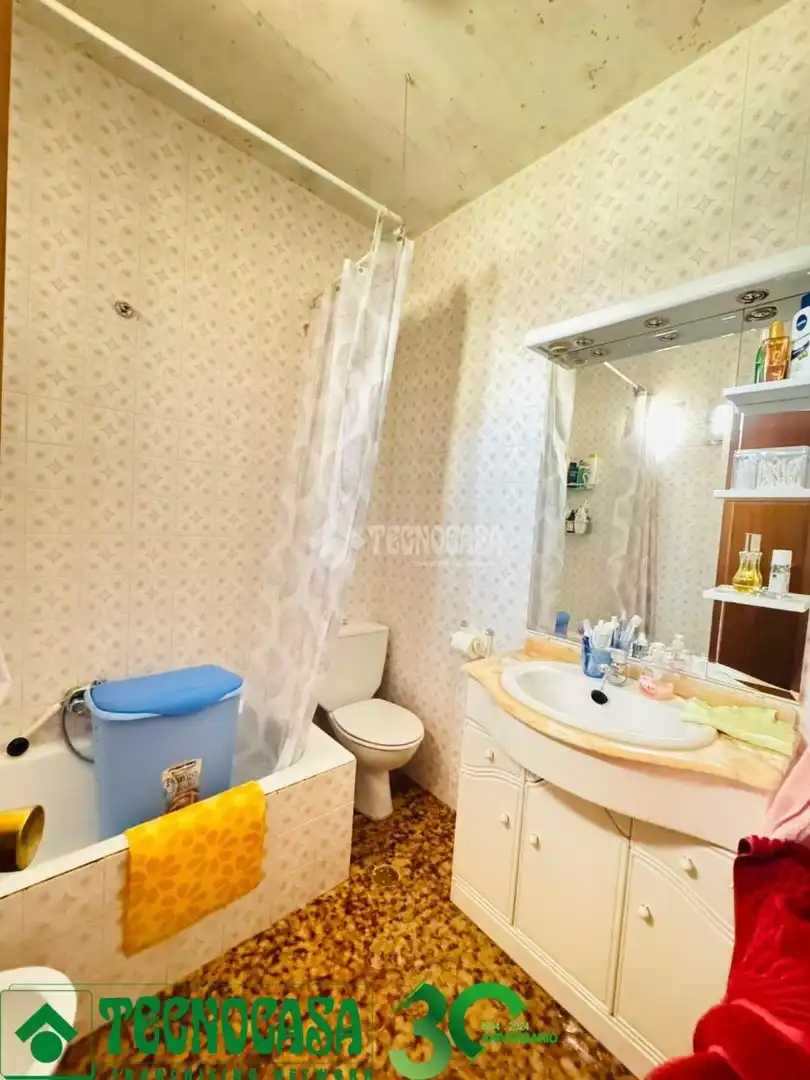 Bathroom of Detached homes for sale in Polán  with Air Conditioner, Heating and Terrace