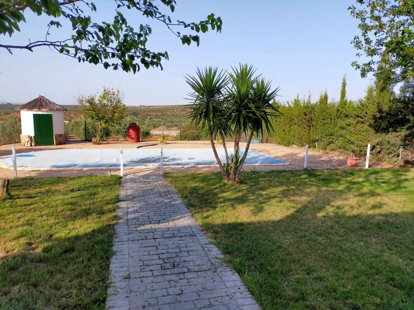 Chalet con jardín en venta en Castillejos 19, imagen 2