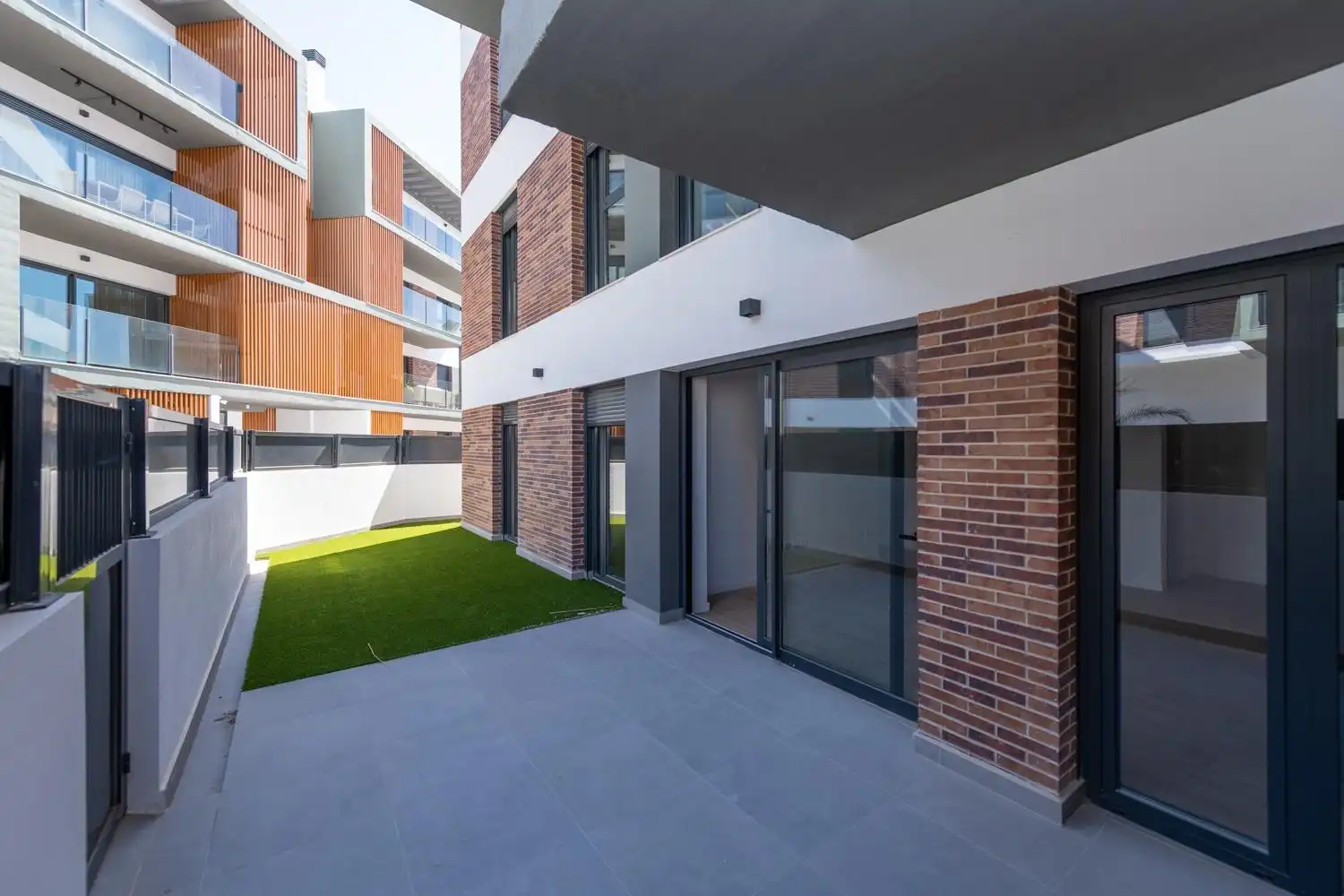 Vista exterior de Planta baixa de lloguer en Sant Joan d'Alacant amb Aire condicionat, Terrassa i Traster